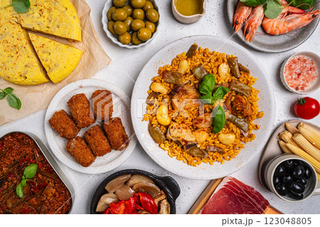 Spanish food table 123048805