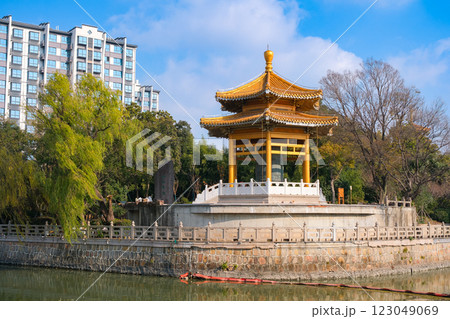 中国 上海市、七宝古鎮のお寺、七宝教寺 神鐘 123049069