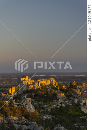 Medieval castle and village, Les Baux-de-Provence, Alpilles mountains, Provence, France 123049176
