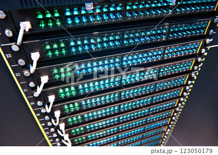 Telephone hybrid peer-to-peer exchanges 123050179