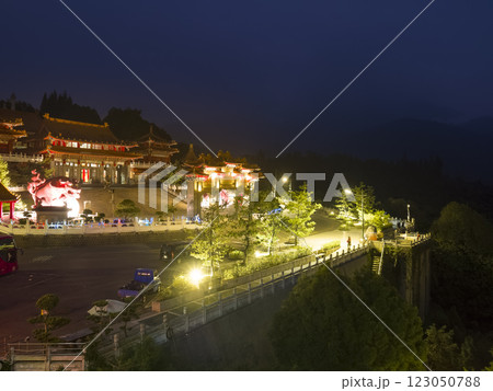台湾・日月潭文武廟の夜景 / Sun Moon Lake Wen Wu Temple, Taiwan 123050788