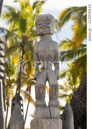 Wooden statue of Hawaiian god in the national historical park. Wooden statue of Hawaiian god in the national historical park. 123056810
