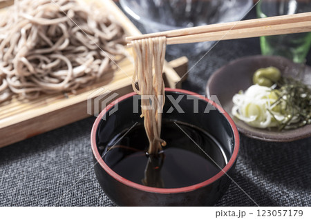 冷たい蕎麦とざる蕎麦 123057179