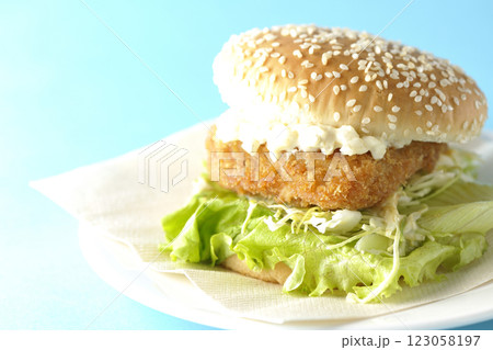 タルタルフィッシュバーガー 123058197