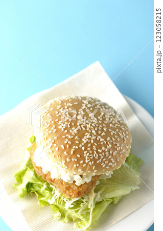 タルタルフィッシュバーガー 123058215