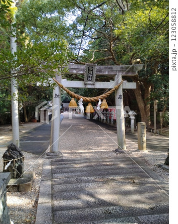 冬の尾張多賀神社　パワースポット 123058812