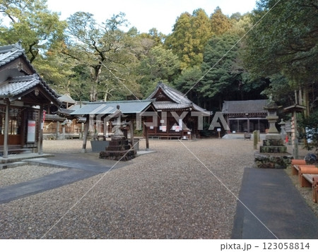 冬の尾張多賀神社　パワースポット 123058814