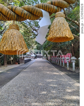 冬の尾張多賀神社　パワースポット 123058828