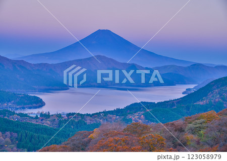 【神奈川県】秋の箱根大観山から望む富士山 【神奈川県】秋の箱根大観山から望む富士山 123058979