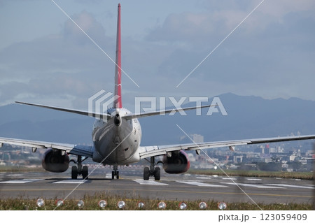 飛行機 航空機 ひこうき 123059409
