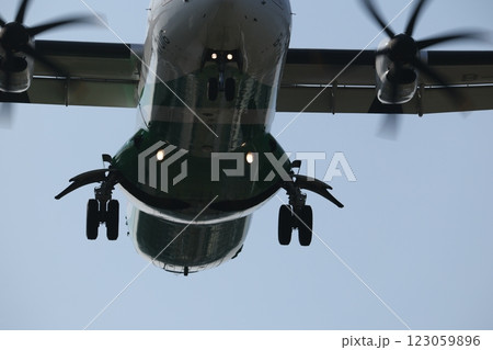 飛行機 航空機 ひこうき 123059896