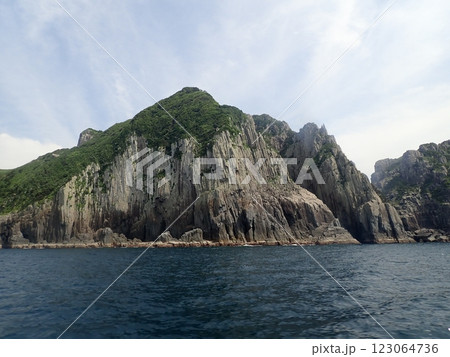 五島列島　男女群島の柱状節理 123064736