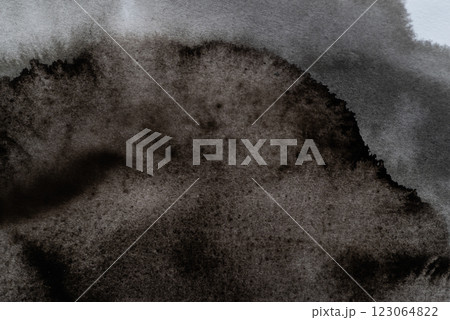 滲む黒いインク 123064822