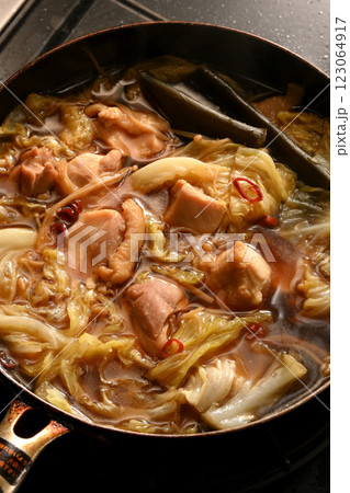 鶏キャベツ鍋 123064917