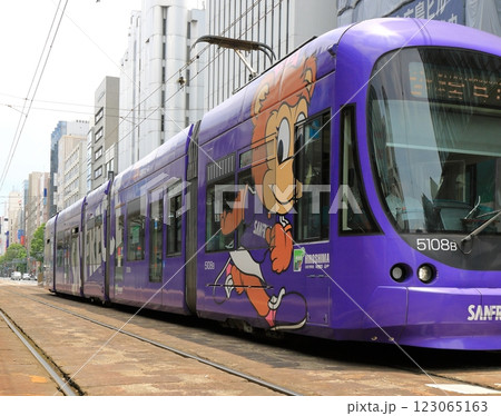 サンフレッチェラッピング電車 123065163