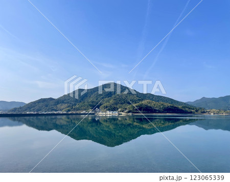 五島列島　久賀島で見れる鏡面世界 123065339