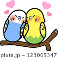 ハートと仲良しな小鳥たち 123065347