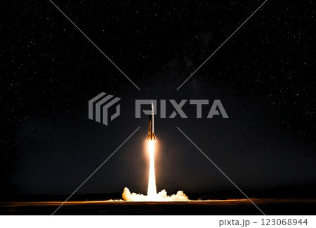 星空に向かって打ち上げられるロケット 星空に向かって打ち上げられるロケット 123068944