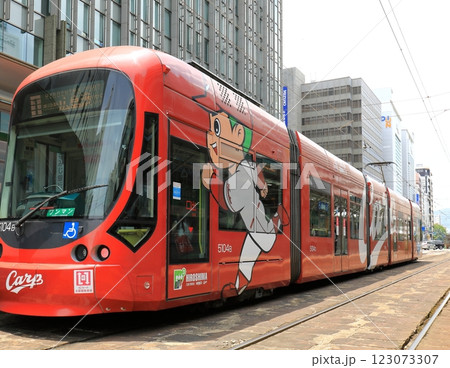 カープラッピング電車 カープラッピング電車 123073307