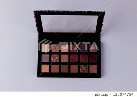 Versatile Eyeshadow Palette Featuring a Spectrum of 16 Shades for Every Occasion Including Matte, Glitter, and Shimmer Textures Perfect for Makeup Enthusiasts and Professionals Versatile Eyeshadow Palette Featuring a Spectrum of 16 Shades for Every Occasion Including Matte, Glitter, and Shimmer Textures Perfect for Makeup Enthusiasts and Professionals 123074754