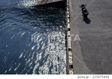 海とバイク 海とバイク 123075840