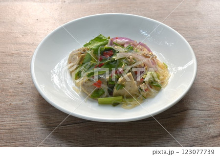 glass noodles with Vietnamese sausage and chop pork spicy salad on plate   123077739