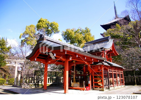京都府　東寺・八島神社 八島社殿　京都市 南区 九条町　2022年2月 123078107