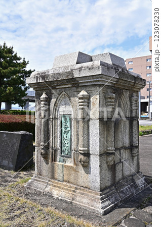中山道高崎宿散歩:君ヶ代橋親柱 高崎市並榎町 中山道高崎宿散歩:君ヶ代橋親柱 高崎市並榎町 123078230
