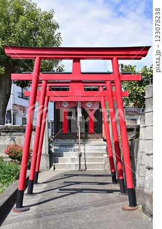 中山道高崎宿散歩：得利稲荷神社　高崎市並榎町 123078238