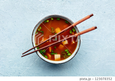 Tofu soup, Japanese cuisine. Miso soup with bean curd and green onions 123078352