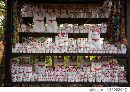 豪徳寺の招き猫 豪徳寺の招き猫 123082047