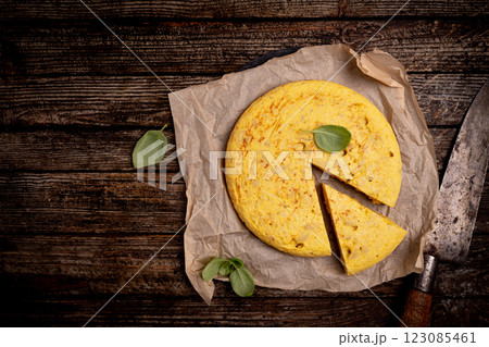 Spanish omelette with potatoes and onion Spanish omelette with potatoes and onion 123085461