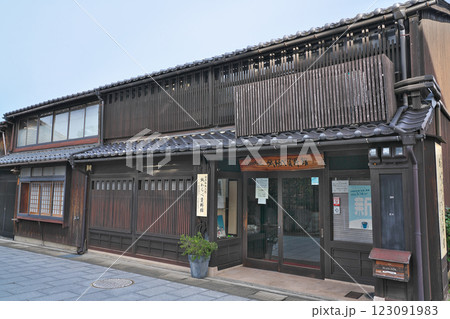 【紙わらべ資料館】 福井県敦賀市相生町 【紙わらべ資料館】 福井県敦賀市相生町 123091983