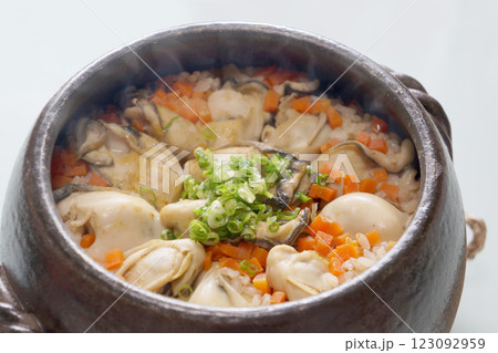 牡蠣 炊き込みご飯 牡蠣 炊き込みご飯 123092959