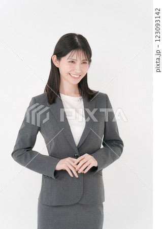 笑顔のビジネスウーマン 123093142