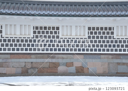 三十間長屋(金沢城公園/石川県金沢市丸の内) 三十間長屋(金沢城公園/石川県金沢市丸の内) 123093721