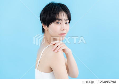女性の美容イメージ 123093798