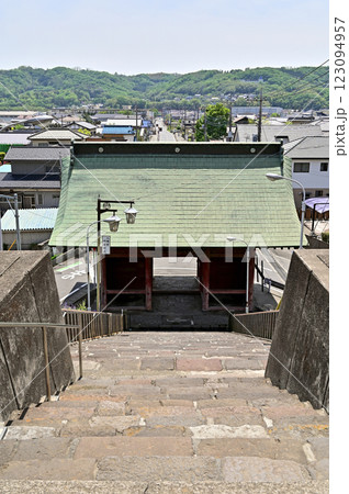 中山道板鼻宿散歩:八幡八幡宮 神門(仁王門) 高崎市八幡町 中山道板鼻宿散歩:八幡八幡宮 神門(仁王門) 高崎市八幡町 123094957
