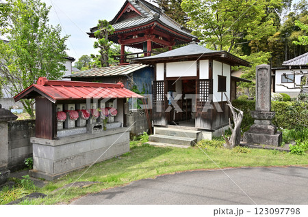 中山道板鼻宿散歩：天台宗 称名寺　安中市板鼻 123097798