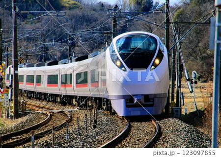 常盤路を快走する韋駄天… 特急『ひたち』E657系 123097855