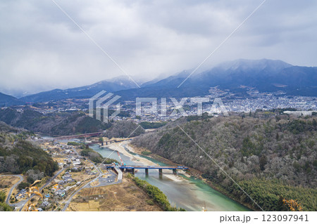 岐阜県中津川市 冬の苗木城 岐阜県中津川市 冬の苗木城 123097941