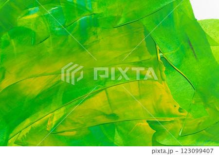 緑色の絵具で塗った背景 123099407