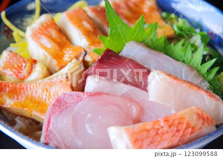 高知県室戸市のご当地グルメ「室戸キンメ丼」 123099588