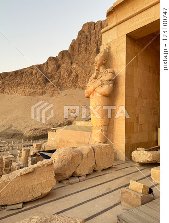 ハトシェプスト女王葬祭殿、世界遺産 ハトシェプスト女王葬祭殿、世界遺産 123100747