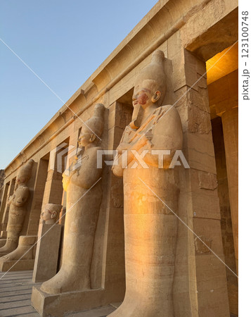 ハトシェプスト女王葬祭殿、世界遺産 ハトシェプスト女王葬祭殿、世界遺産 123100748