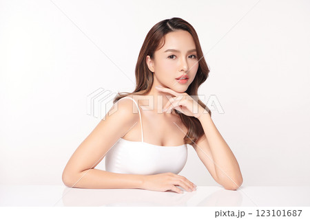 Beautiful young asian woman with clean fresh skin on white background, Face care, Facial treatment, Cosmetology, beauty and spa, Asian women portrait. Beautiful young asian woman with clean fresh skin on white background, Face care, Facial treatment, Cosmetology, beauty and spa, Asian women portrait. 123101687