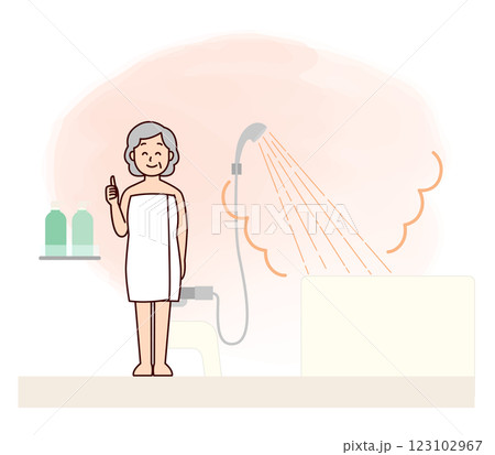 熱いシャワーで暖めた浴室に居る高齢女性 熱いシャワーで暖めた浴室に居る高齢女性 123102967