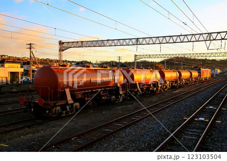 終焉が近づく伝統の貨物列車『安中貨物』 ~電気機関車EH500牽引 終焉が近づく伝統の貨物列車『安中貨物』 ~電気機関車EH500牽引 123103504