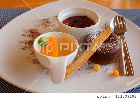 【おれんじ食堂・クルージングディナー】おれんじ食堂の贅沢スイーツプレート 123108103