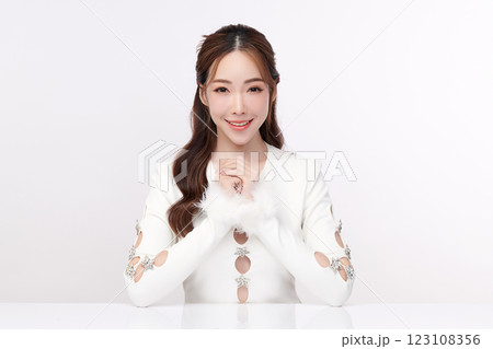 Beautiful young asian woman with clean fresh skin on white background, Face care, Facial treatment, Cosmetology, beauty and spa, Asian women portrait. 123108356